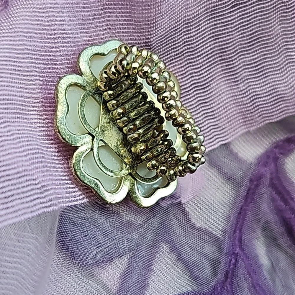 Ring - Picture 3 of 4